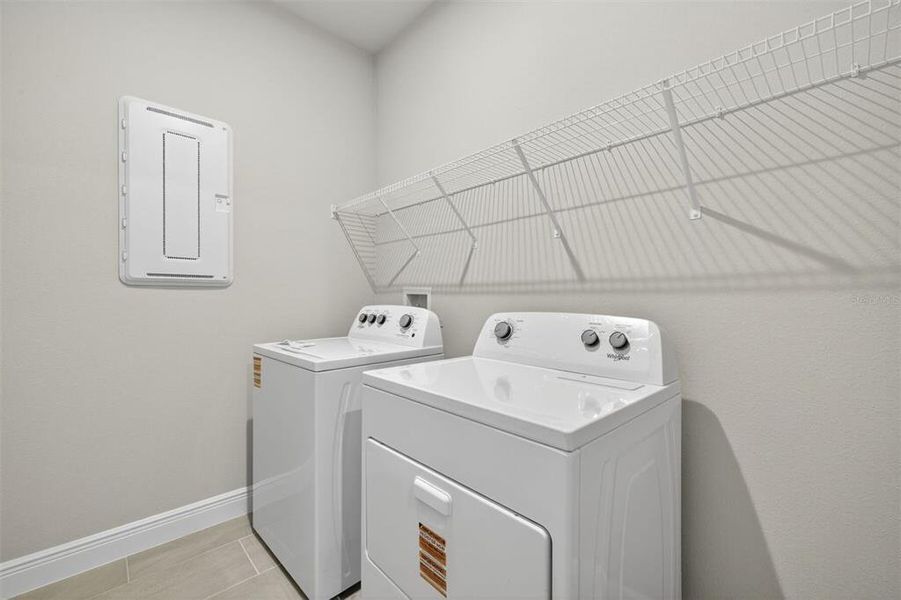 Close-up of interior finishes inside a home in Wellen Park, Venice (Image 13).