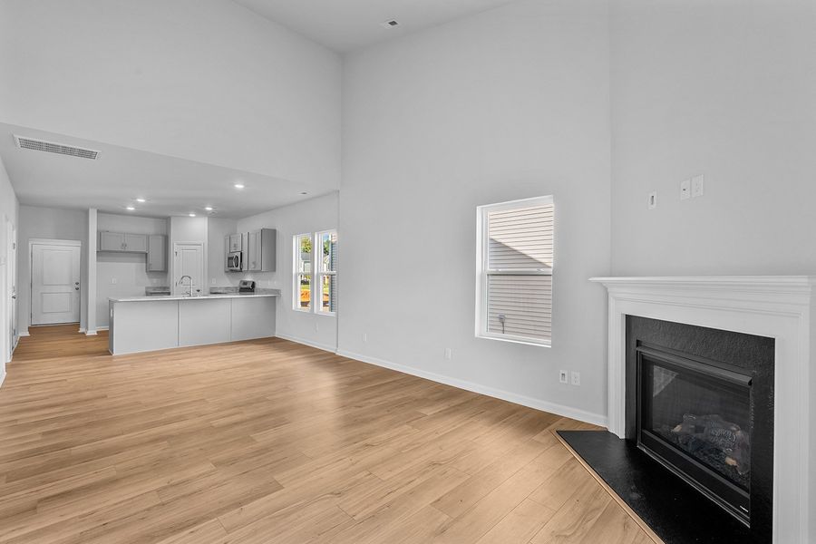 Spacious, unfurnished interior of a new home in Hanes Lake, Winston-Salem (Image 22).