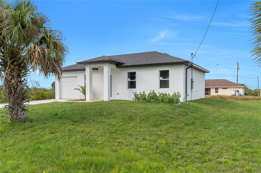 Exterior details and patio area of a home in , Lehigh Acres (Image 27).