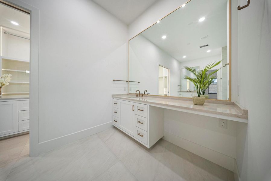 Furnished interior view inside a new home in , Houston (Image 25).