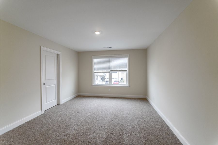 Spacious, unfurnished interior of a new home in The Retreat at Norman Farm, Hendersonville (Image 54). Spacious, unfurnished interior of a new home in The Retreat at Norman Farm, Hendersonville (Image 54).