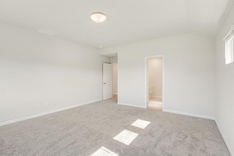 Spacious, unfurnished interior of a new home in Eagle Glen Elements, Alvarado (Image 21). Spacious, unfurnished interior of a new home in Eagle Glen Elements, Alvarado (Image 21).