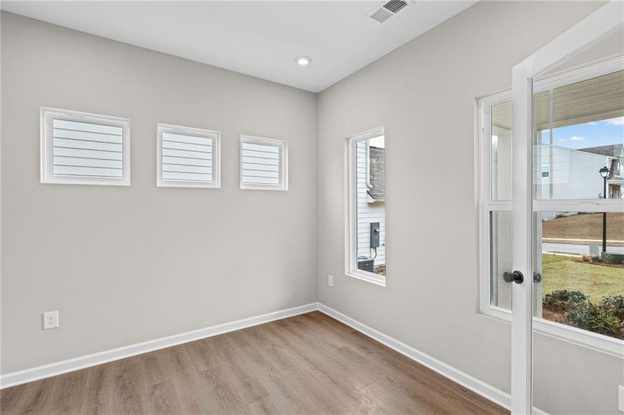 Spacious, unfurnished interior of a new home in Crossvine Estates, Braselton (Image 31).