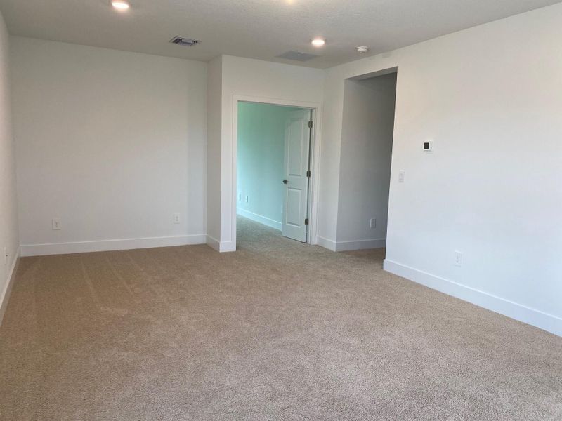 Spacious, unfurnished interior of a new home in Preserves at Park Trace, Stuart (Image 19). Spacious, unfurnished interior of a new home in Preserves at Park Trace, Stuart (Image 19).