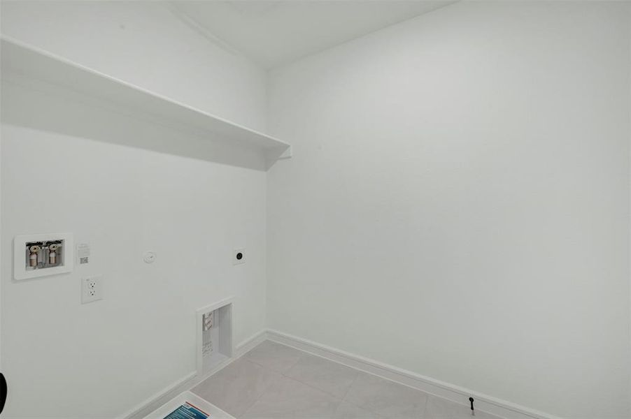 Spacious, unfurnished interior of a new home in Providence Commons, Providence Village (Image 22).