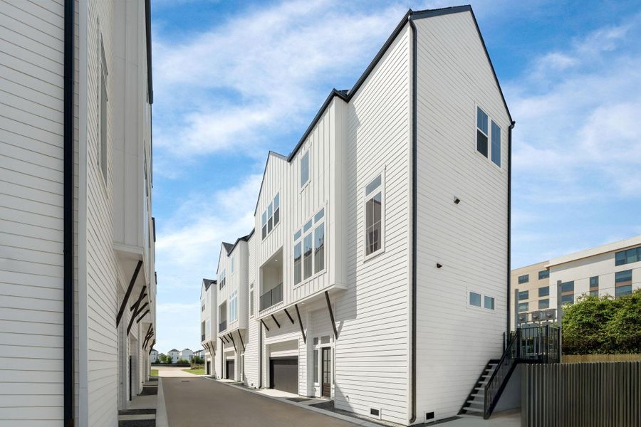 Image 33 of a home in . Image 33 of a home in .