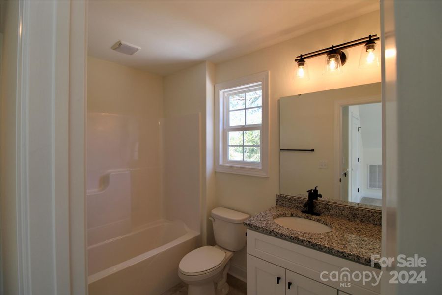 Upper Full Bathroom