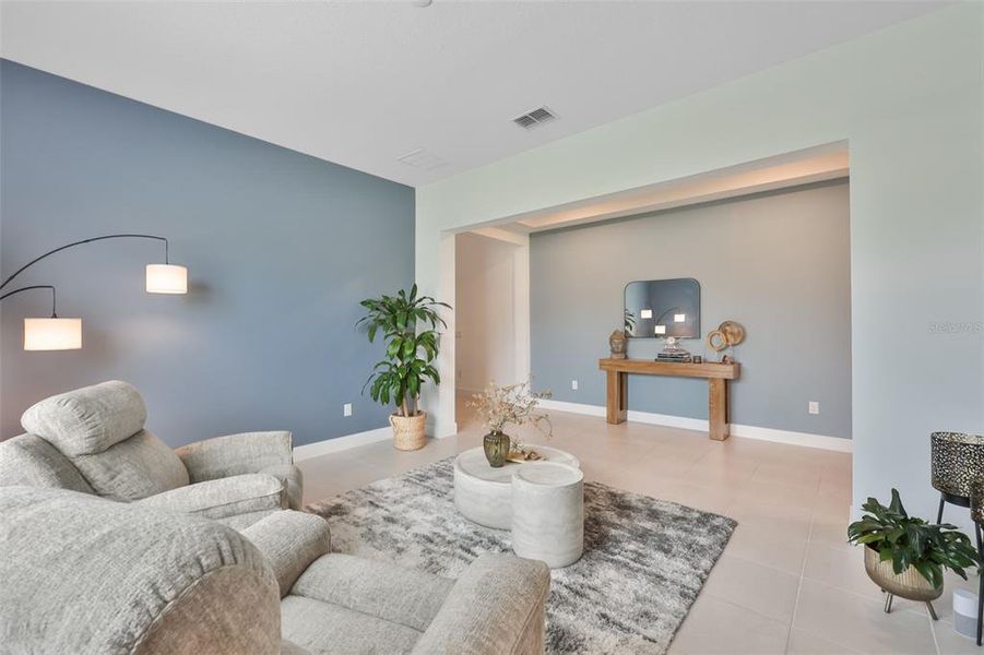 Furnished interior view inside a new home in , Apollo Beach (Image 10).