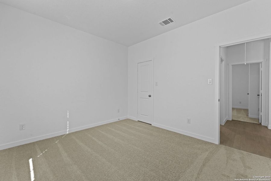 Spacious, unfurnished interior of a new home in Gatehouse: Classic Collection, New Braunfels (Image 23). Spacious, unfurnished interior of a new home in Gatehouse: Classic Collection, New Braunfels (Image 23).