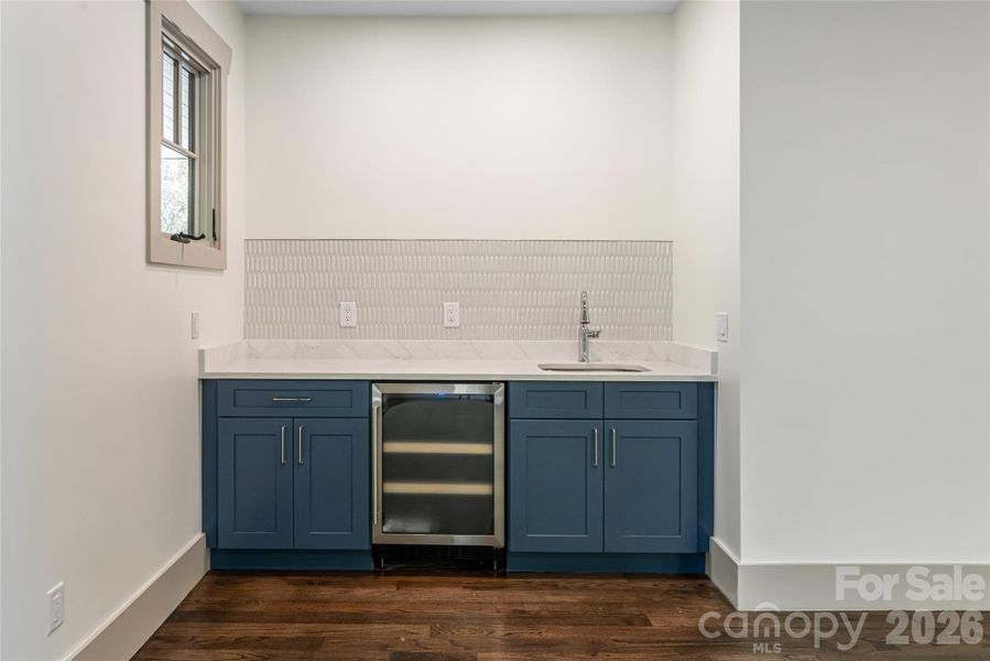 Lower level wet bar