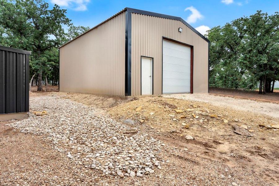 Exterior details and patio area of a home in , Tolar (Image 21).