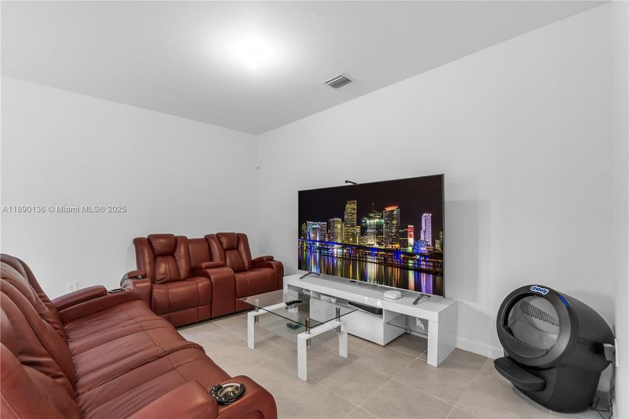 Image 21 of a home in .