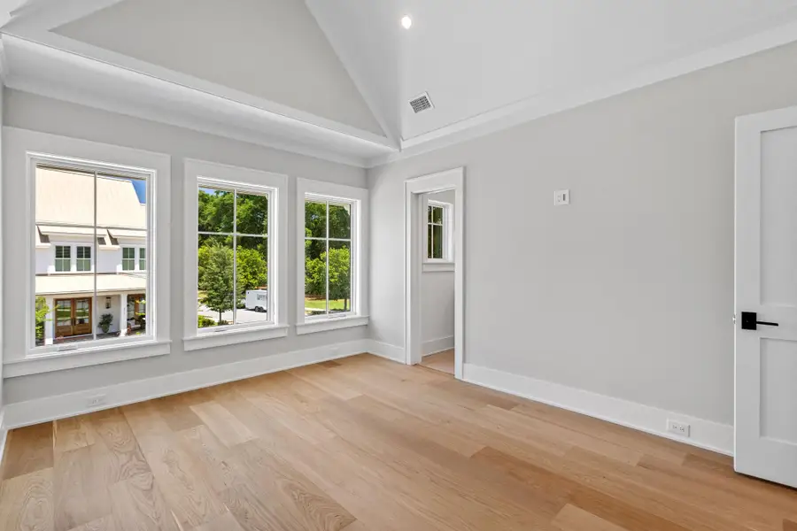Spacious, unfurnished interior of a new home in , Charleston (Image 59).