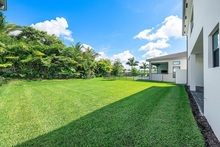 Image 91 of a home in Lotus Edge.