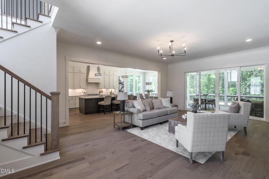 300_MEADOW_WALK_DR_INTERIOR_04
