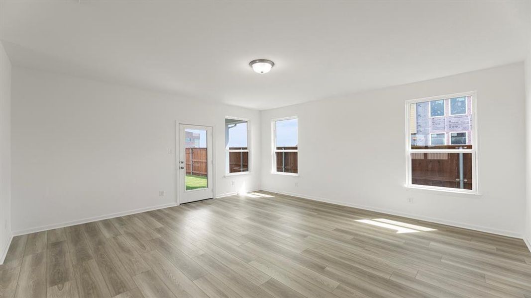 17. 3250 Summerland - Family 17. 3250 Summerland - Family