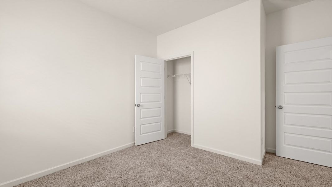 Spacious, unfurnished interior of a new home in The Abbey at Trolley Run Station, Aiken (Image 17).