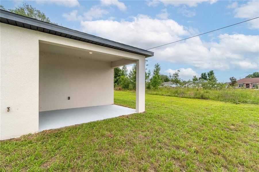 Exterior details and patio area of a home in , Ocala (Image 23).