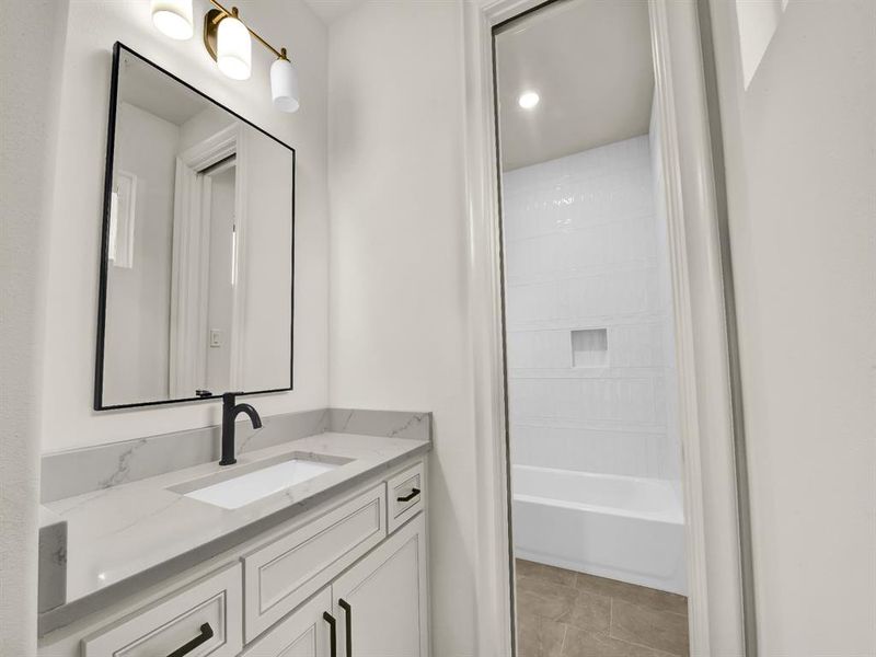 Jack & Jill Bath from Bed 3 to hall