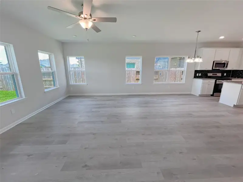 The Georgetown II- Family Room. Sample image for illustration; upgrades, options, and colors may vary.