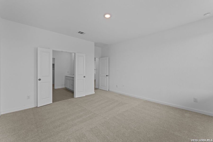 Spacious, unfurnished interior of a new home in Brookmill, San Antonio (Image 28).