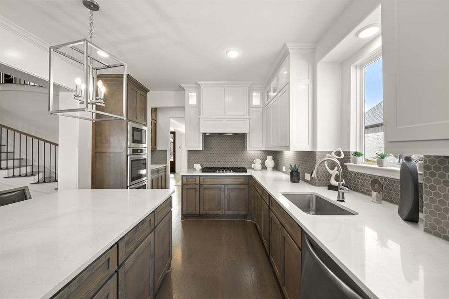 613 Majestic Oak- Kitchen-3 613 Majestic Oak- Kitchen-3