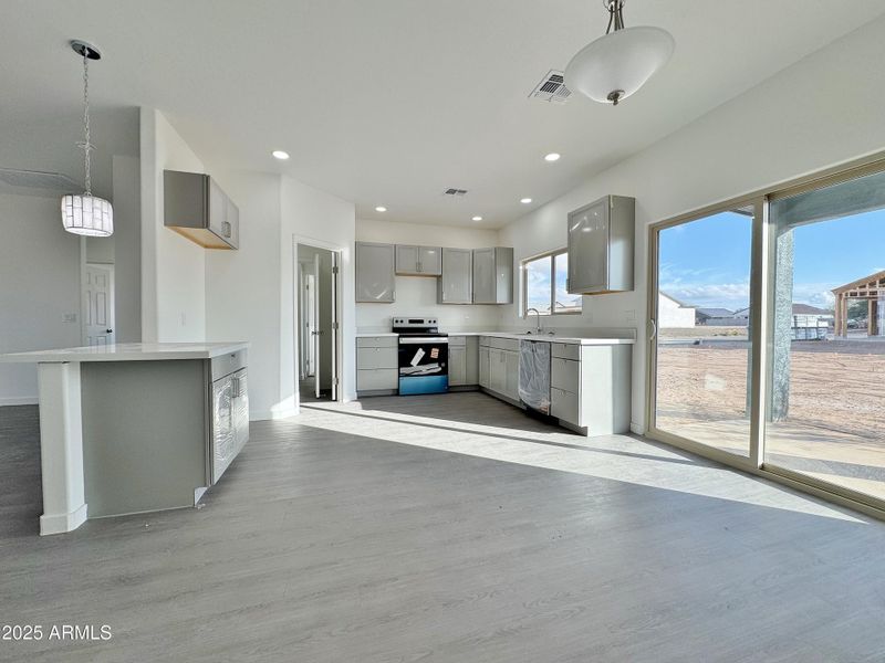 Kitchen/breakfast bar Kitchen/breakfast bar