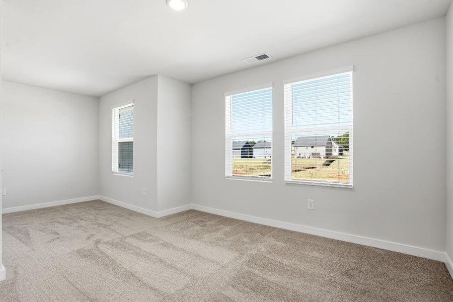 Spacious, unfurnished interior of a new home in Southern Hills, McDonough (Image 19).