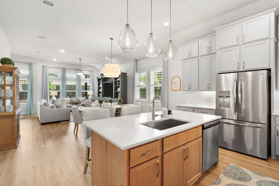 Open concept floor plan with 11' ceilings Open concept floor plan with 11' ceilings