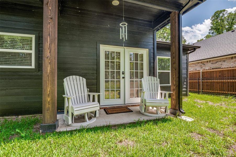 Covered patio. Covered patio.