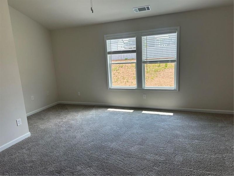 Spacious, unfurnished interior of a new home in , Auburn (Image 25).