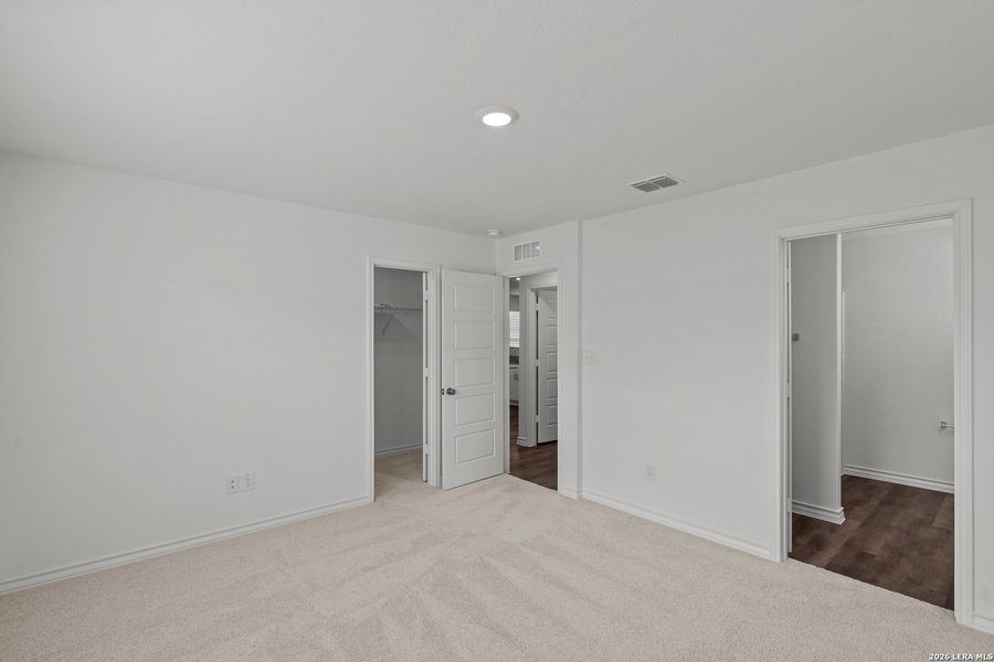 Spacious, unfurnished interior of a new home in The Overlook at Creekside, New Braunfels (Image 13).