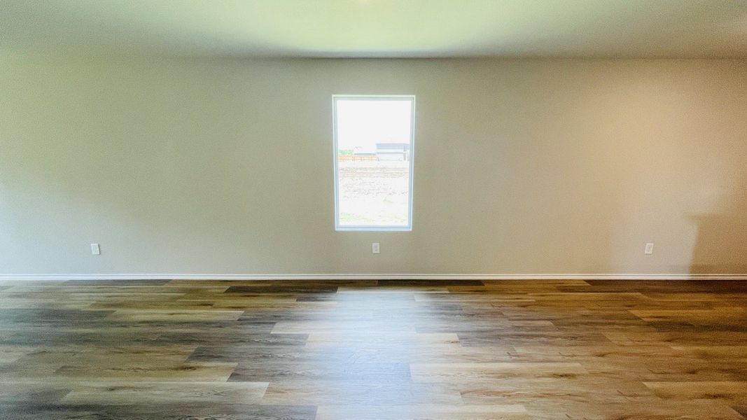 Spacious, unfurnished interior of a new home in Sunnycreek, Fort Worth (Image 10).
