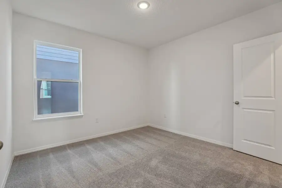 Representative unfurnished interior of a home built from the Vista by Maronda Homes in Malabar Springs, Palm Bay (Image 25).