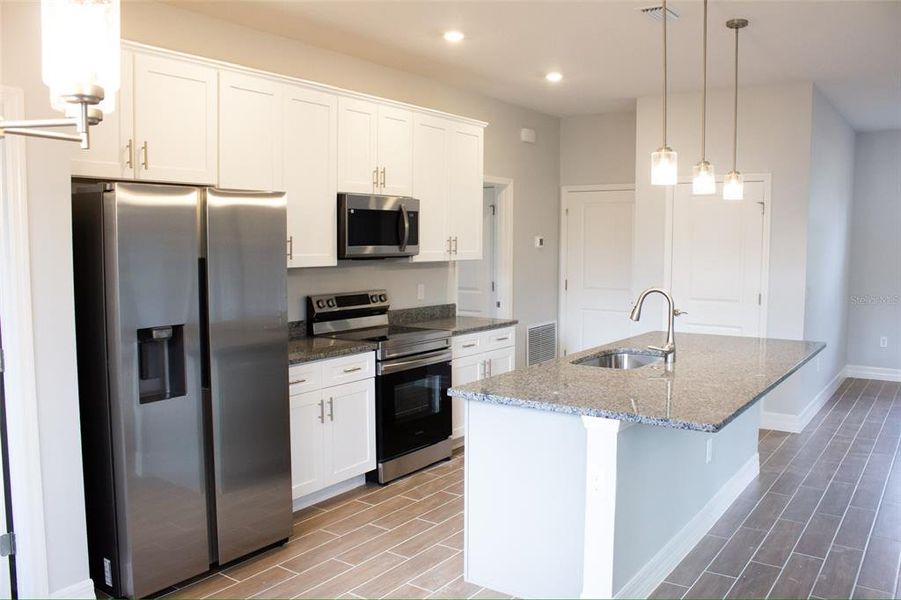 cabinets with crown and soft close doors and drawers