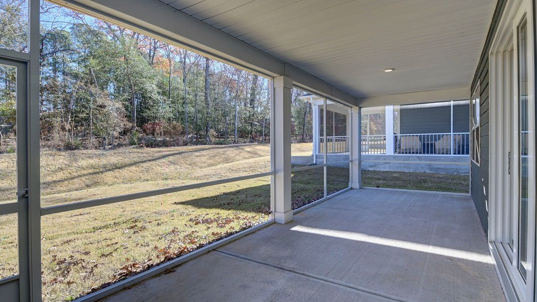 Representative exterior details of a home built from the Eaton by D.R. Horton in Lake Tide Summit, Chapin (Image 4).