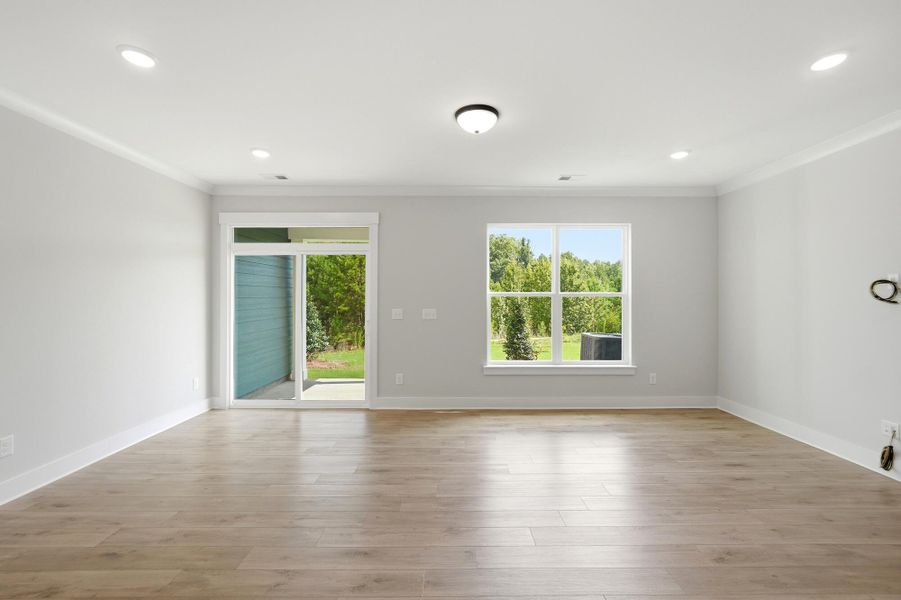 Spacious, unfurnished interior of a new home in Blythe Mill Townhomes, Waxhaw (Image 17).
