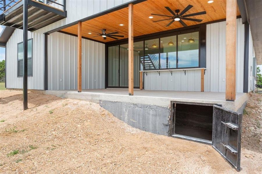 Exterior details and patio area of a home in , McGregor (Image 22).
