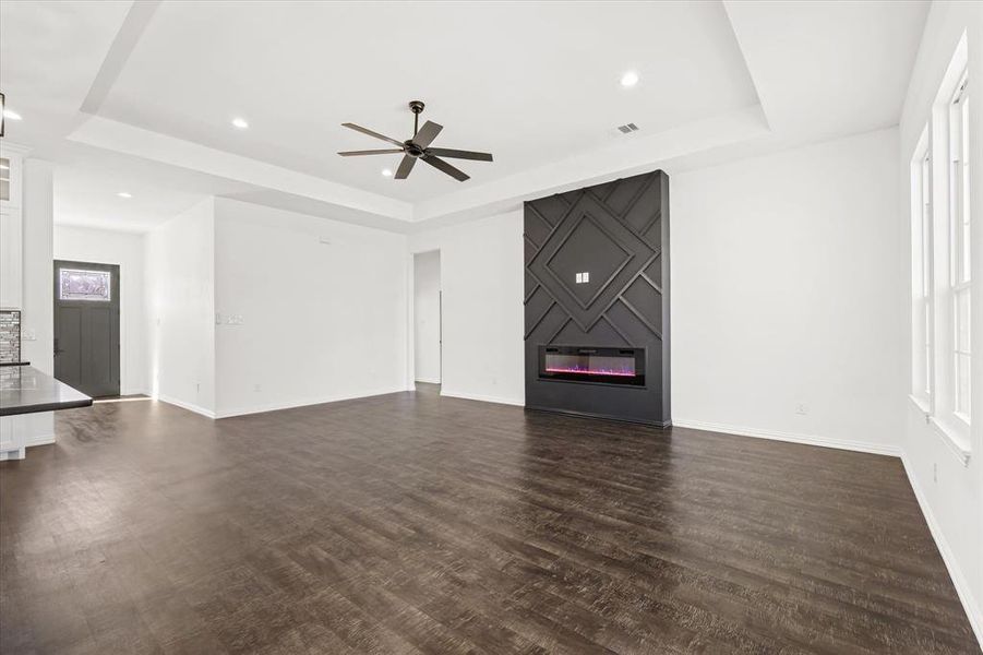 Spacious, unfurnished interior of a new home in , Dallas (Image 15). Spacious, unfurnished interior of a new home in , Dallas (Image 15).