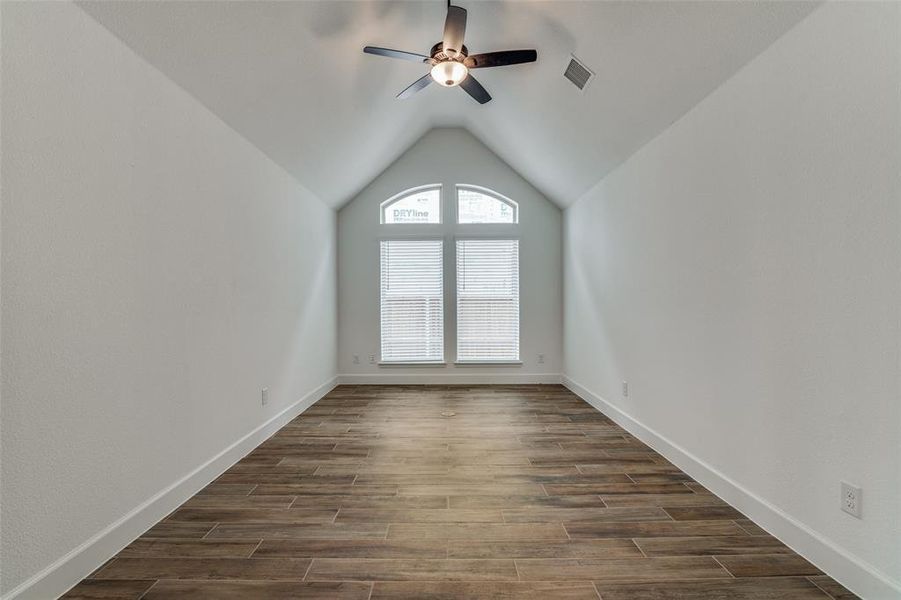 Spacious, unfurnished interior of a new home in Devonshire - Reserve 50', Forney (Image 23). Spacious, unfurnished interior of a new home in Devonshire - Reserve 50', Forney (Image 23).