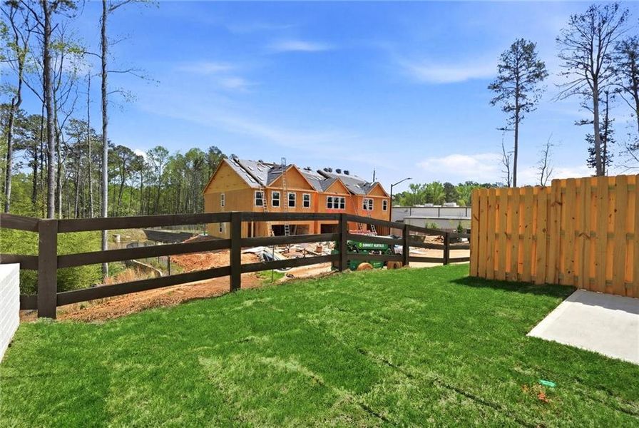 Exterior details and patio area of a home in Concord Oaks, Powder Springs (Image 4).