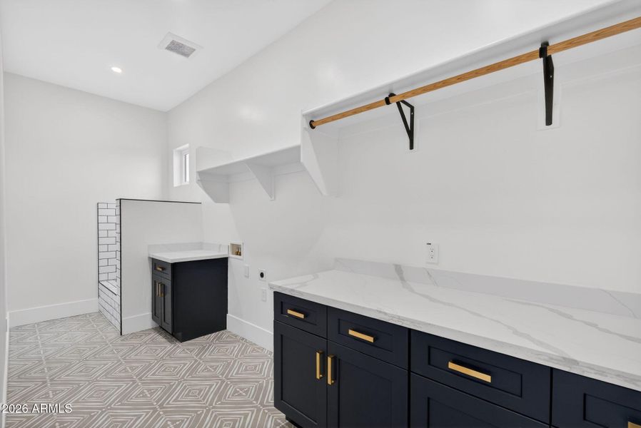 41-web-or-mls-DSC00889 41-web-or-mls-DSC00889