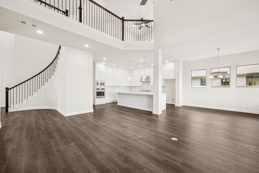 The Juno - Family Room