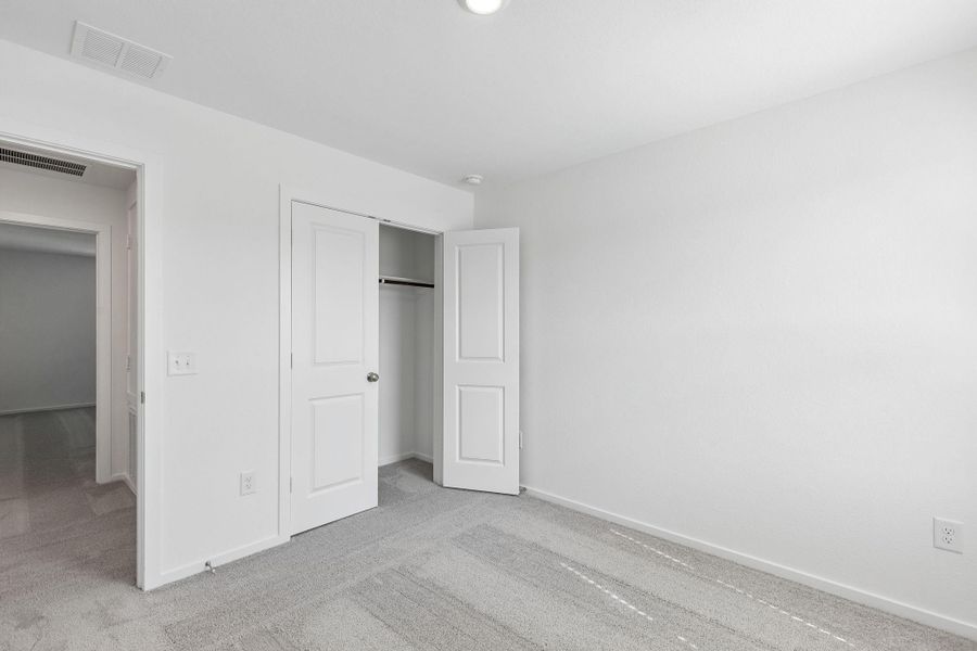 Spacious, unfurnished interior of a new home in Mavera, Conroe (Image 16).