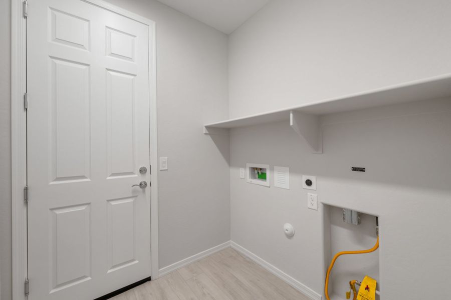 Spacious, unfurnished interior of a new home in Foothills at Northpointe, Peoria (Image 17).