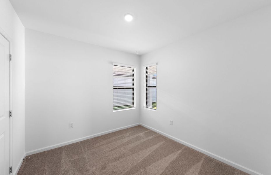 Spacious, unfurnished interior of a new home in Caloosa Cove, Labelle (Image 14).