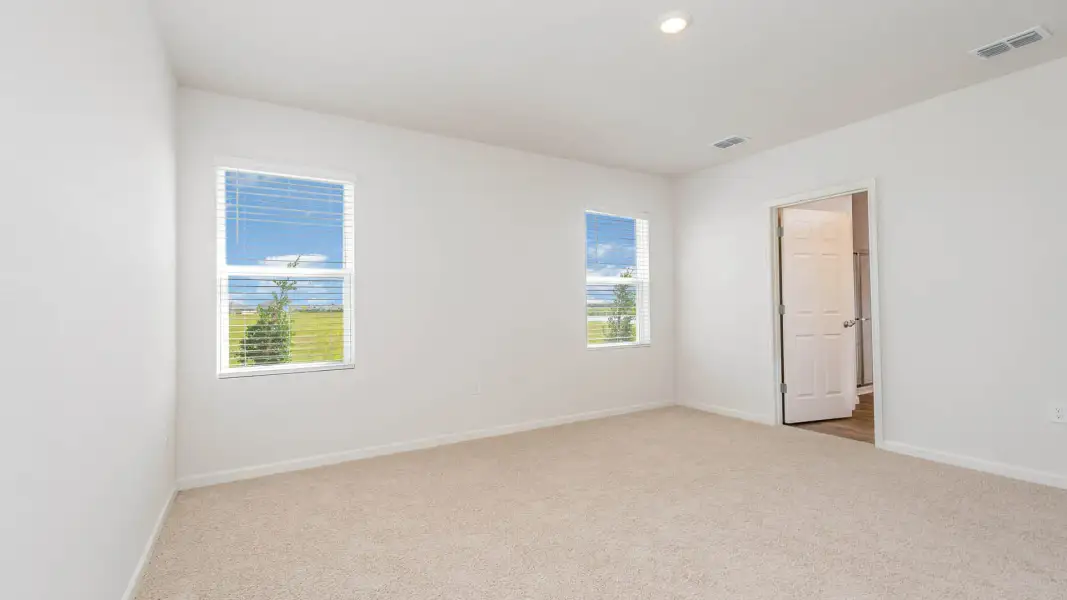 Spacious, unfurnished interior of a new home in Palm Bay, Palm Bay (Image 11).