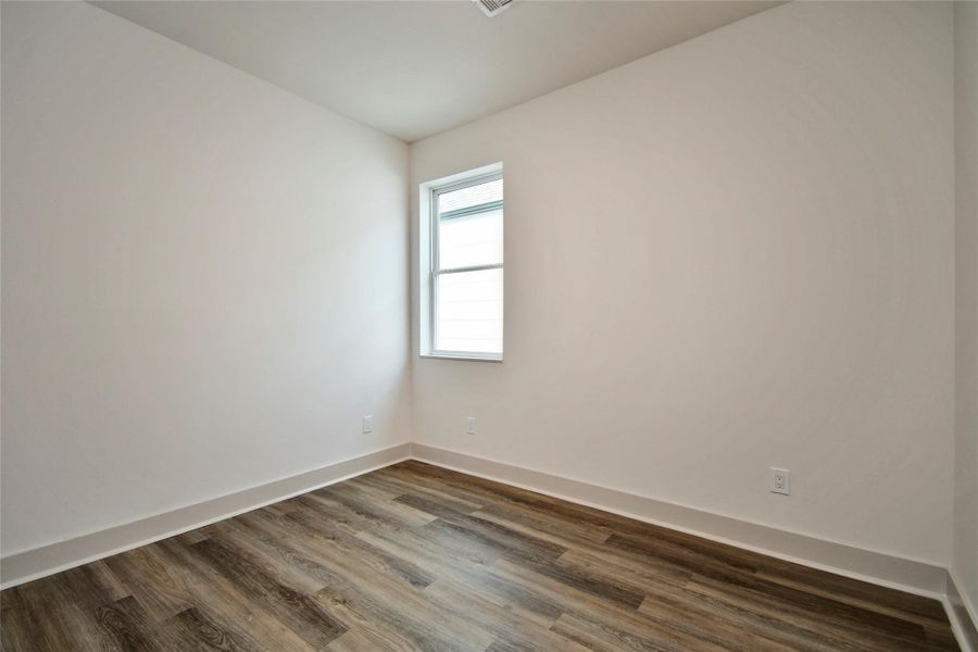 Photos are of the same floorplan, different community. Selections & finishes may vary Photos are of the same floorplan, different community. Selections & finishes may vary