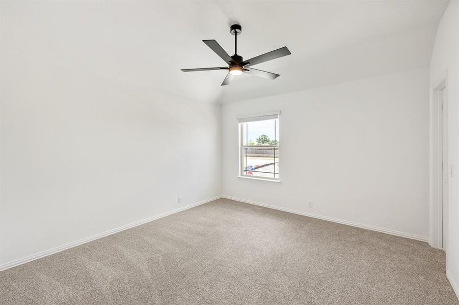 Spacious, unfurnished interior of a new home in Mockingbird Heights, Midlothian (Image 37).