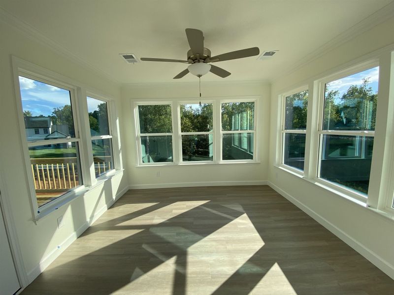 Spacious, unfurnished interior of a new home in Ballentine Ridge, Lyman (Image 22).